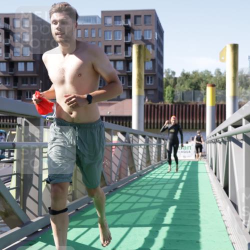 09.08.2026 - GEWOBA Citytriathlon Bremen Yannick Fuchs http://msf.ph/oto/9931893 09.08.2026 10:19:04 Schwimmen 299, 304, 328, 406, 408, 465, 479, 516 meine-sportfotos.de
