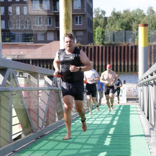 09.08.2026 - GEWOBA Citytriathlon Bremen Yannick Fuchs http://msf.ph/oto/9931926 09.08.2026 10:19:26 Schwimmen 305, 353, 366, 374, 382, 443, 519, 520 meine-sportfotos.de