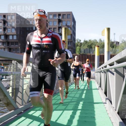 09.08.2026 - GEWOBA Citytriathlon Bremen Yannick Fuchs http://msf.ph/oto/9931945 09.08.2026 10:19:38 Schwimmen 305, 344, 353, 407, 430, 443, 456, 490, 515, 517, 520 meine-sportfotos.de