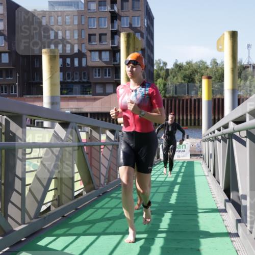 09.08.2026 - GEWOBA Citytriathlon Bremen Yannick Fuchs http://msf.ph/oto/9931952 09.08.2026 10:19:41 Schwimmen 305, 344, 353, 407, 430, 443, 456, 490, 515, 517 meine-sportfotos.de