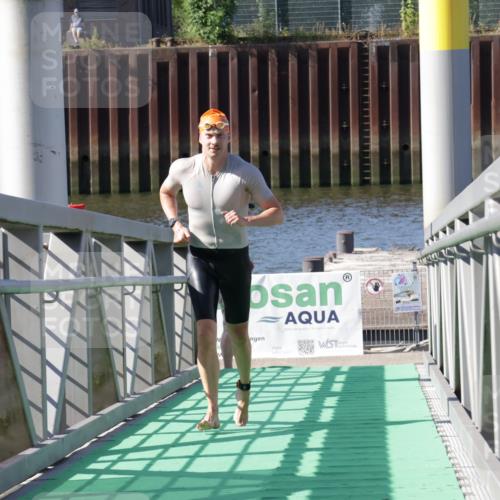 09.08.2026 - GEWOBA Citytriathlon Bremen Yannick Fuchs http://msf.ph/oto/9931977 09.08.2026 10:19:56 Schwimmen 445, 497, 515, 528 meine-sportfotos.de