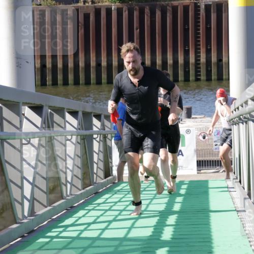 09.08.2026 - GEWOBA Citytriathlon Bremen Yannick Fuchs http://msf.ph/oto/9931985 09.08.2026 10:20:02 Schwimmen 324, 445, 482, 497, 528 meine-sportfotos.de