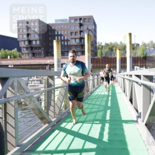 09.08.2026 - GEWOBA Citytriathlon Bremen Yannick Fuchs http://msf.ph/oto/9932011 09.08.2026 10:20:41 Schwimmen 292, 361, 367, 405, 458, 474, 481, 526 meine-sportfotos.de