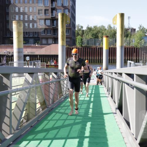 09.08.2026 - GEWOBA Citytriathlon Bremen Yannick Fuchs http://msf.ph/oto/9932014 09.08.2026 10:20:44 Schwimmen 361, 367, 405, 458, 466, 474, 481, 526 meine-sportfotos.de