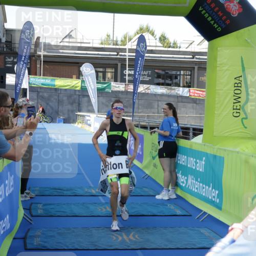 09.08.2026 - GEWOBA Citytriathlon Bremen Yannick Fuchs http://msf.ph/oto/9932035 09.08.2026 10:58:12 Ziel 365 meine-sportfotos.de