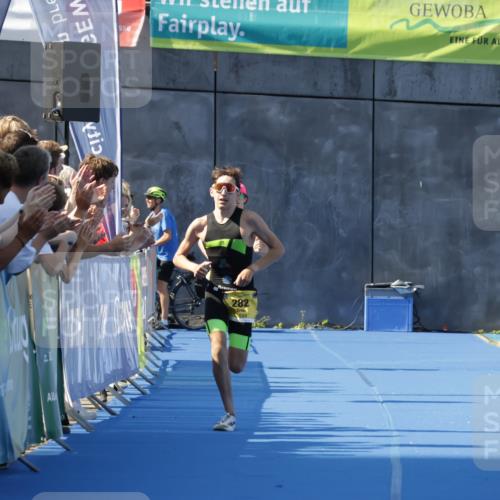 09.08.2026 - GEWOBA Citytriathlon Bremen Yannick Fuchs http://msf.ph/oto/9932053 09.08.2026 11:01:57 Ziel 282 meine-sportfotos.de