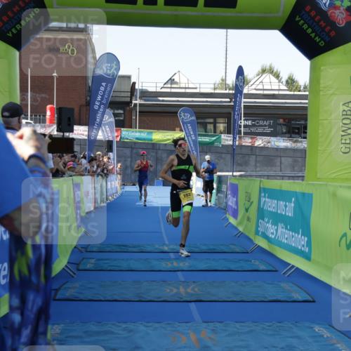 09.08.2026 - GEWOBA Citytriathlon Bremen Yannick Fuchs http://msf.ph/oto/9932069 09.08.2026 11:02:01 Ziel 282, 285 meine-sportfotos.de