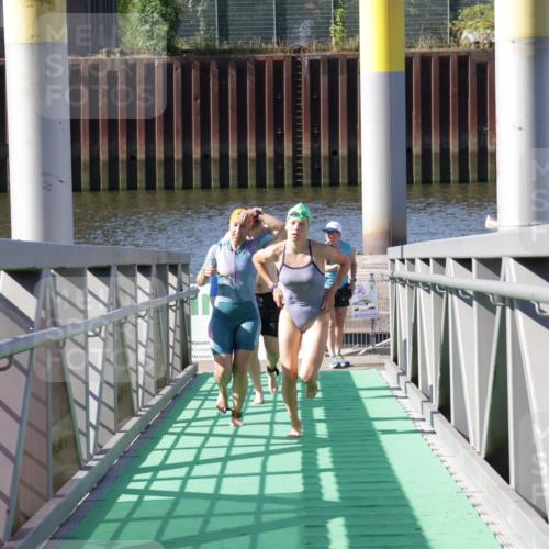 09.08.2026 - GEWOBA Citytriathlon Bremen Yannick Fuchs http://msf.ph/oto/9932079 09.08.2026 10:21:22 Schwimmen 231, 331, 446, 457, 462, 472, 492 meine-sportfotos.de