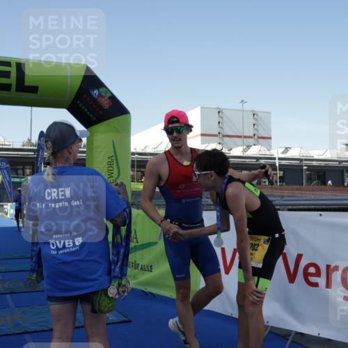 09.08.2026 - GEWOBA Citytriathlon Bremen Yannick Fuchs http://msf.ph/oto/9932082 09.08.2026 11:02:09 Ziel 285 meine-sportfotos.de