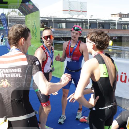 09.08.2026 - GEWOBA Citytriathlon Bremen Yannick Fuchs http://msf.ph/oto/9932109 09.08.2026 11:02:45 Ziel  meine-sportfotos.de