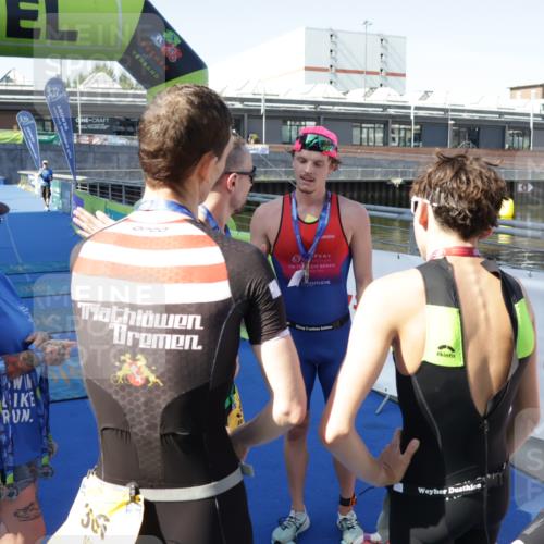 09.08.2026 - GEWOBA Citytriathlon Bremen Yannick Fuchs http://msf.ph/oto/9932117 09.08.2026 11:02:47 Ziel  meine-sportfotos.de
