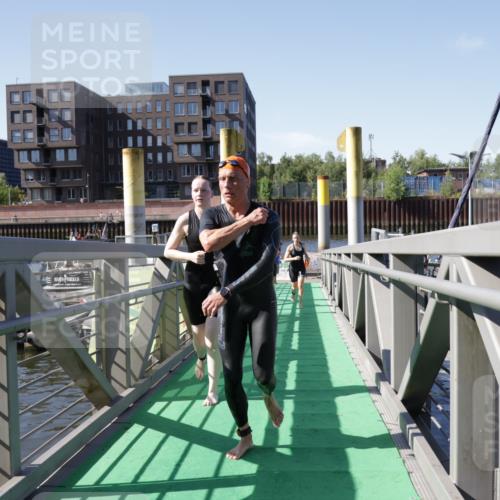 09.08.2026 - GEWOBA Citytriathlon Bremen Yannick Fuchs http://msf.ph/oto/9932118 09.08.2026 10:21:44 Schwimmen 410, 440, 484, 486, 503, 532 meine-sportfotos.de