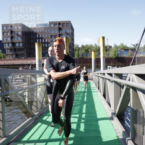 09.08.2026 - GEWOBA Citytriathlon Bremen Yannick Fuchs http://msf.ph/oto/9932121 09.08.2026 10:21:44 Schwimmen 410, 440, 484, 486, 503, 532 meine-sportfotos.de