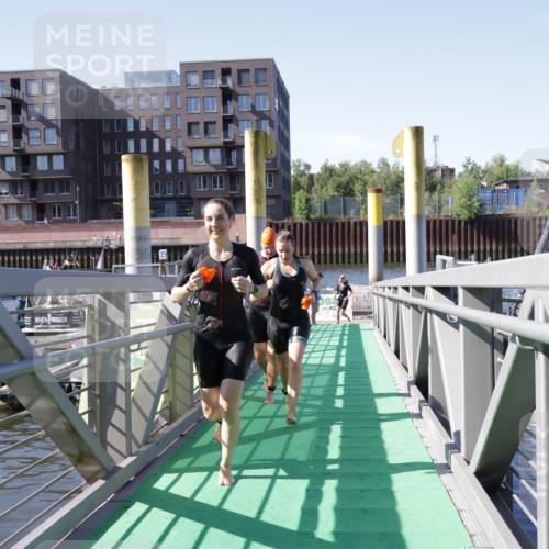 09.08.2026 - GEWOBA Citytriathlon Bremen Yannick Fuchs http://msf.ph/oto/9932134 09.08.2026 10:21:46 Schwimmen 410, 440, 484, 486, 503, 532 meine-sportfotos.de