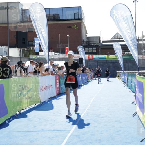 09.08.2026 - GEWOBA Citytriathlon Bremen Yannick Fuchs http://msf.ph/oto/9932135 09.08.2026 14:33:04 Ziel 958 meine-sportfotos.de