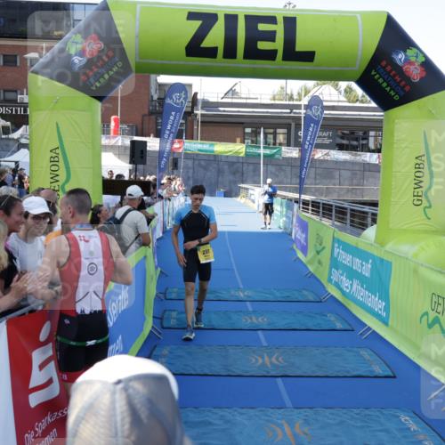09.08.2026 - GEWOBA Citytriathlon Bremen Yannick Fuchs http://msf.ph/oto/9932157 09.08.2026 11:05:19 Ziel 280 meine-sportfotos.de
