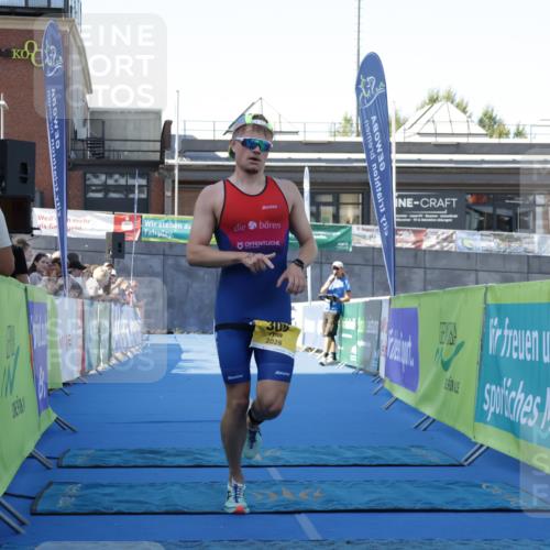 09.08.2026 - GEWOBA Citytriathlon Bremen Yannick Fuchs http://msf.ph/oto/9932173 09.08.2026 11:05:43 Ziel 306 meine-sportfotos.de