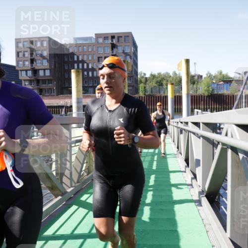 09.08.2026 - GEWOBA Citytriathlon Bremen Yannick Fuchs http://msf.ph/oto/9932183 09.08.2026 10:22:02 Schwimmen 221, 461, 467, 477, 483, 486, 487, 495, 501, 508, 514, 532 meine-sportfotos.de