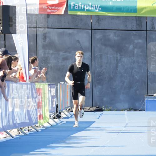 09.08.2026 - GEWOBA Citytriathlon Bremen Yannick Fuchs http://msf.ph/oto/9932188 09.08.2026 11:07:52 Ziel 310 meine-sportfotos.de