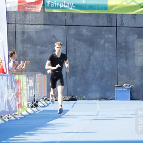 09.08.2026 - GEWOBA Citytriathlon Bremen Yannick Fuchs http://msf.ph/oto/9932190 09.08.2026 11:07:52 Ziel 310 meine-sportfotos.de