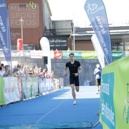 09.08.2026 - GEWOBA Citytriathlon Bremen Yannick Fuchs http://msf.ph/oto/9932199 09.08.2026 11:07:56 Ziel 310 meine-sportfotos.de