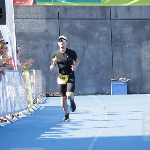 09.08.2026 - GEWOBA Citytriathlon Bremen Yannick Fuchs http://msf.ph/oto/9932217 09.08.2026 11:08:47 Ziel 349 meine-sportfotos.de