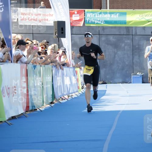 09.08.2026 - GEWOBA Citytriathlon Bremen Yannick Fuchs http://msf.ph/oto/9932218 09.08.2026 11:08:48 Ziel 349 meine-sportfotos.de