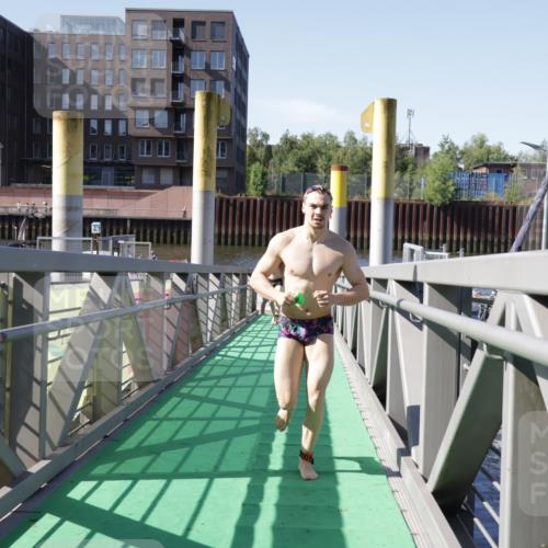 09.08.2026 - GEWOBA Citytriathlon Bremen Yannick Fuchs http://msf.ph/oto/9932220 09.08.2026 10:22:18 Schwimmen 7, 125, 221, 419, 460, 487, 493 meine-sportfotos.de