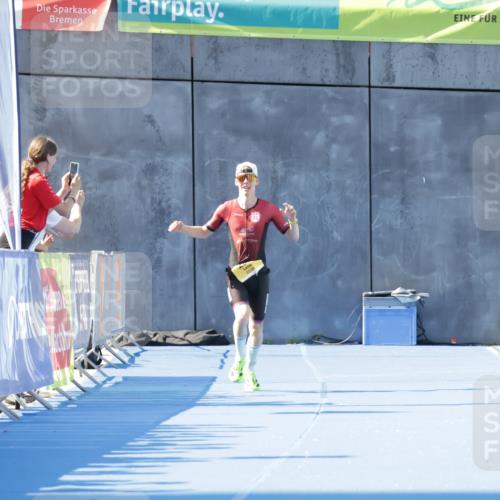09.08.2026 - GEWOBA Citytriathlon Bremen Yannick Fuchs http://msf.ph/oto/9932223 09.08.2026 11:09:45 Ziel 287 meine-sportfotos.de