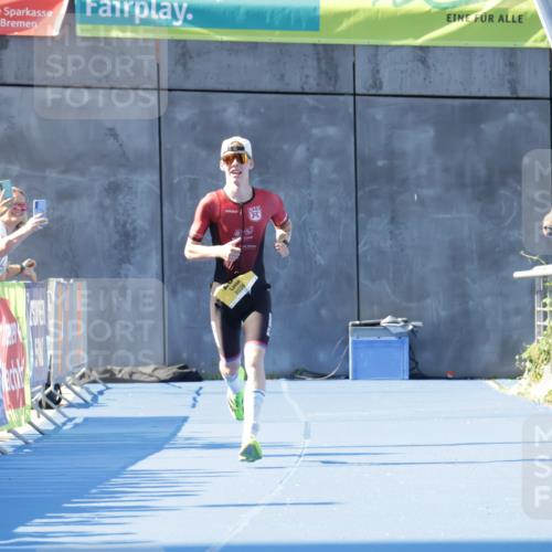 09.08.2026 - GEWOBA Citytriathlon Bremen Yannick Fuchs http://msf.ph/oto/9932227 09.08.2026 11:09:47 Ziel 287 meine-sportfotos.de