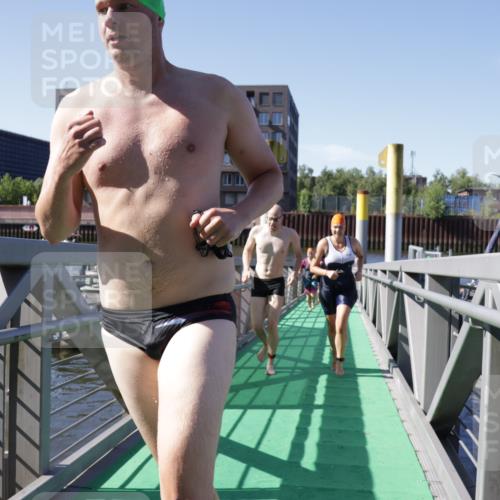 09.08.2026 - GEWOBA Citytriathlon Bremen Yannick Fuchs http://msf.ph/oto/9932231 09.08.2026 10:22:23 Schwimmen 7, 59, 125, 221, 419, 448, 460, 487, 493, 510 meine-sportfotos.de