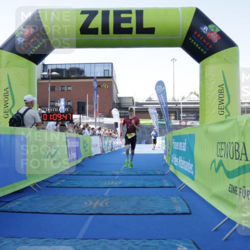 09.08.2026 - GEWOBA Citytriathlon Bremen Yannick Fuchs http://msf.ph/oto/9932241 09.08.2026 11:09:51 Ziel 287 meine-sportfotos.de