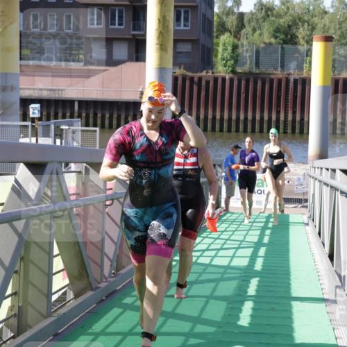 09.08.2026 - GEWOBA Citytriathlon Bremen Yannick Fuchs http://msf.ph/oto/9932244 09.08.2026 10:22:27 Schwimmen 7, 59, 125, 239, 448, 460, 504, 510 meine-sportfotos.de