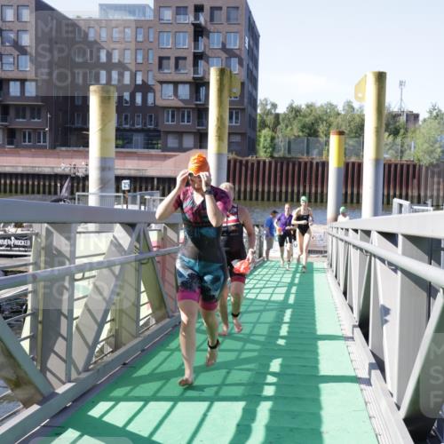 09.08.2026 - GEWOBA Citytriathlon Bremen Yannick Fuchs http://msf.ph/oto/9932245 09.08.2026 10:22:27 Schwimmen 7, 59, 125, 239, 448, 460, 504, 510 meine-sportfotos.de