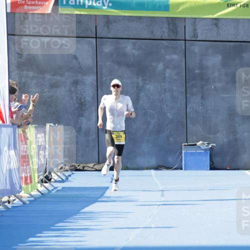 09.08.2026 - GEWOBA Citytriathlon Bremen Yannick Fuchs http://msf.ph/oto/9932256 09.08.2026 11:10:10 Ziel  meine-sportfotos.de