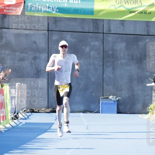 09.08.2026 - GEWOBA Citytriathlon Bremen Yannick Fuchs http://msf.ph/oto/9932258 09.08.2026 11:10:12 Ziel 351 meine-sportfotos.de