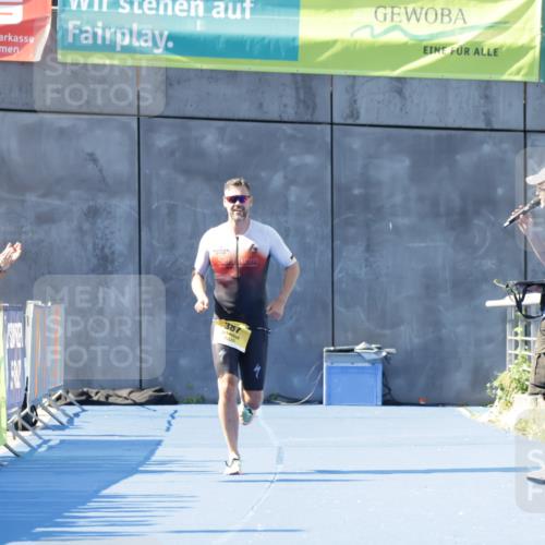 09.08.2026 - GEWOBA Citytriathlon Bremen Yannick Fuchs http://msf.ph/oto/9932288 09.08.2026 11:10:42 Ziel 387 meine-sportfotos.de