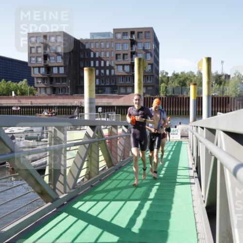 09.08.2026 - GEWOBA Citytriathlon Bremen Yannick Fuchs http://msf.ph/oto/9932289 09.08.2026 10:22:39 Schwimmen 1, 25, 39, 59, 173, 239, 413, 439, 448, 476, 504, 510 meine-sportfotos.de