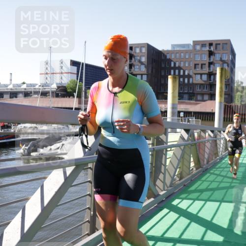 09.08.2026 - GEWOBA Citytriathlon Bremen Yannick Fuchs http://msf.ph/oto/9932316 09.08.2026 10:22:49 Schwimmen 1, 25, 39, 83, 173, 413, 439, 473, 476, 480, 494, 513 meine-sportfotos.de