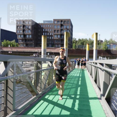 09.08.2026 - GEWOBA Citytriathlon Bremen Yannick Fuchs http://msf.ph/oto/9932317 09.08.2026 10:22:50 Schwimmen 1, 25, 39, 83, 173, 413, 439, 455, 473, 476, 480, 494, 513 meine-sportfotos.de