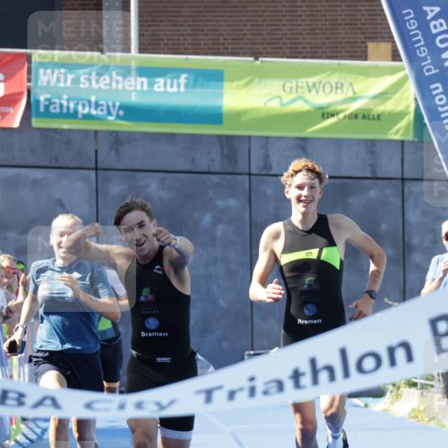 09.08.2026 - GEWOBA Citytriathlon Bremen Yannick Fuchs http://msf.ph/oto/9932336 09.08.2026 11:13:07 Ziel 231, 378 meine-sportfotos.de
