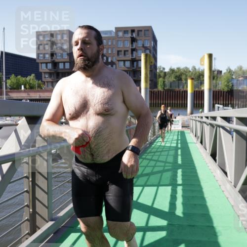 09.08.2026 - GEWOBA Citytriathlon Bremen Yannick Fuchs http://msf.ph/oto/9932375 09.08.2026 10:23:11 Schwimmen 63, 455, 471, 509, 527 meine-sportfotos.de