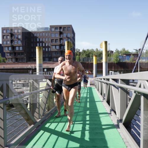 09.08.2026 - GEWOBA Citytriathlon Bremen Yannick Fuchs http://msf.ph/oto/9932398 09.08.2026 10:23:26 Schwimmen 243, 420, 423, 436, 530 meine-sportfotos.de