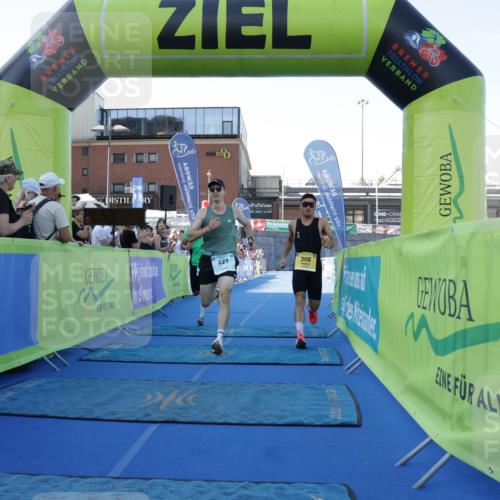 09.08.2026 - GEWOBA Citytriathlon Bremen Yannick Fuchs http://msf.ph/oto/9932399 09.08.2026 11:14:06 Ziel 221, 308 meine-sportfotos.de