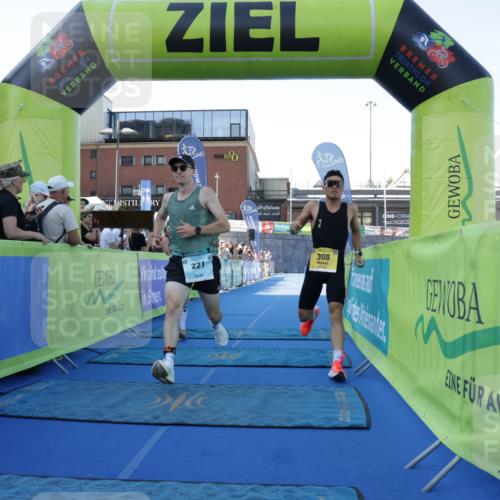 09.08.2026 - GEWOBA Citytriathlon Bremen Yannick Fuchs http://msf.ph/oto/9932402 09.08.2026 11:14:06 Ziel 221, 308 meine-sportfotos.de