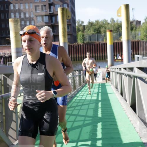 09.08.2026 - GEWOBA Citytriathlon Bremen Yannick Fuchs http://msf.ph/oto/9932416 09.08.2026 10:23:33 Schwimmen 243, 249, 420, 423, 436, 459, 530 meine-sportfotos.de