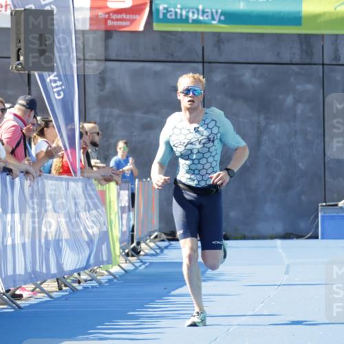 09.08.2026 - GEWOBA Citytriathlon Bremen Yannick Fuchs http://msf.ph/oto/9932424 09.08.2026 11:14:30 Ziel 314 meine-sportfotos.de