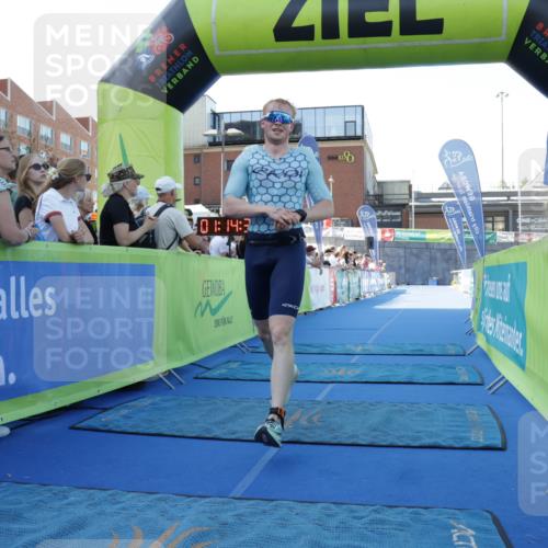 09.08.2026 - GEWOBA Citytriathlon Bremen Yannick Fuchs http://msf.ph/oto/9932434 09.08.2026 11:14:35 Ziel 314 meine-sportfotos.de
