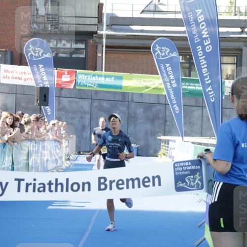 09.08.2026 - GEWOBA Citytriathlon Bremen Yannick Fuchs http://msf.ph/oto/9932451 09.08.2026 11:14:58 Ziel 358, 517 meine-sportfotos.de