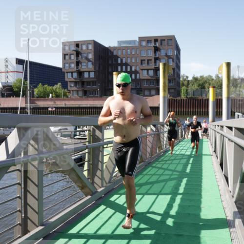 09.08.2026 - GEWOBA Citytriathlon Bremen Yannick Fuchs http://msf.ph/oto/9932454 09.08.2026 10:24:05 Schwimmen 131, 215, 424, 425, 451, 521 meine-sportfotos.de